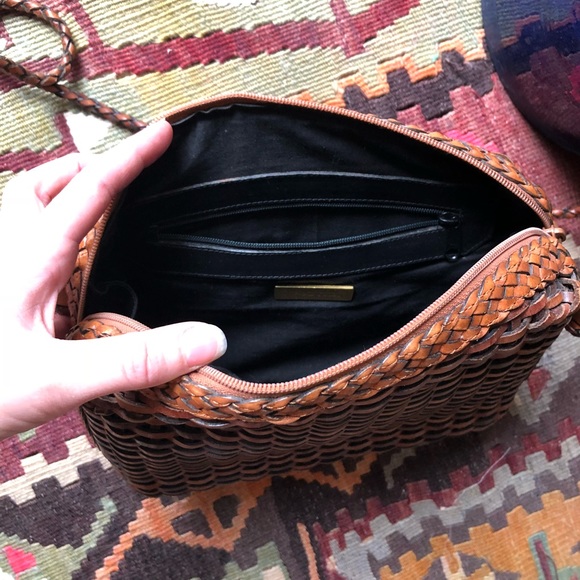 Vintage Woven Purse - Picture 5 of 8